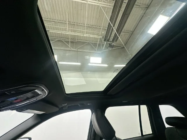 New 2027 Sting-Gray Clear-Coat Paint Jeep Laredo Altitude image 24