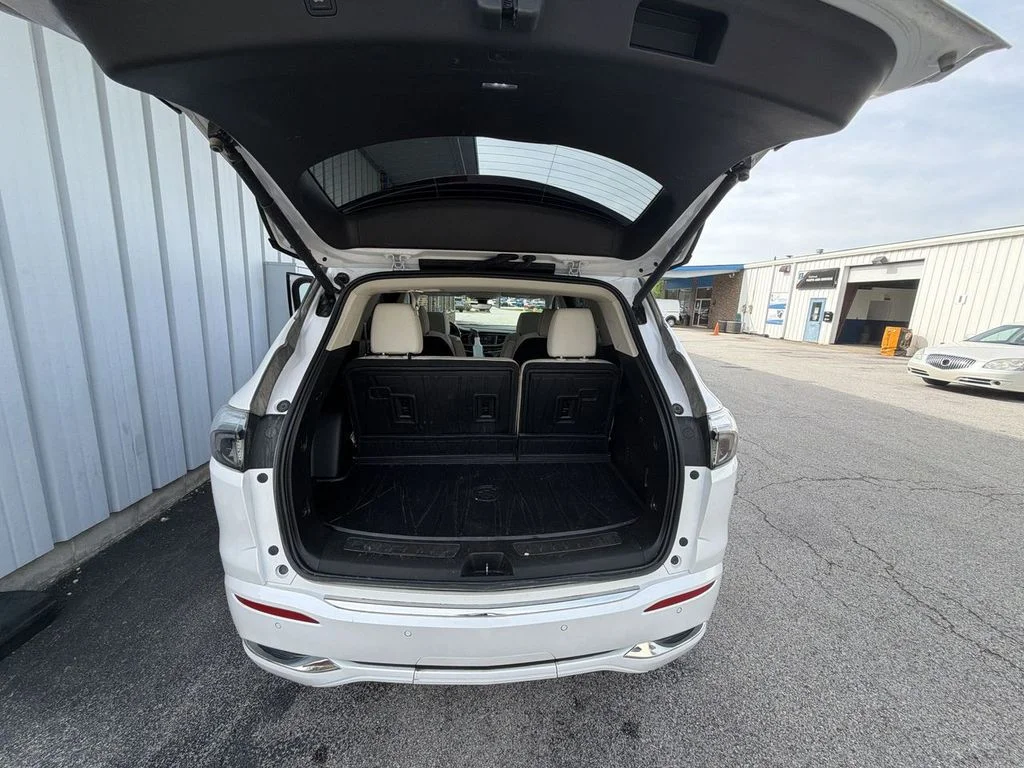 Used 2023 White Buick Avenir image 27