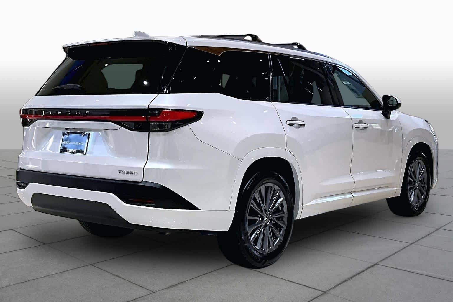 Certified Used 2025 Wind Chill Pearl Lexus  image 12