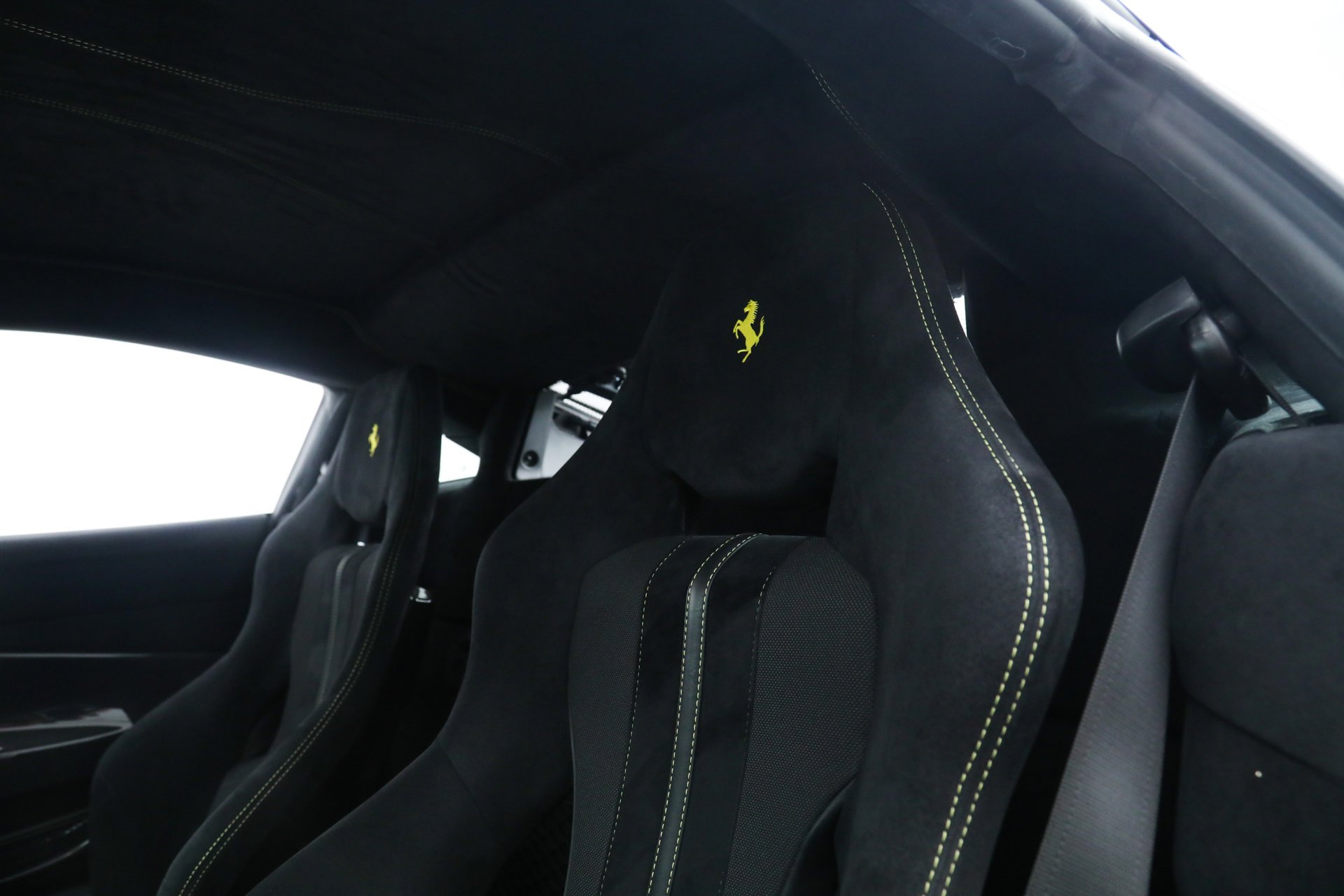 Used 2020 Blue Ferrari  image 26