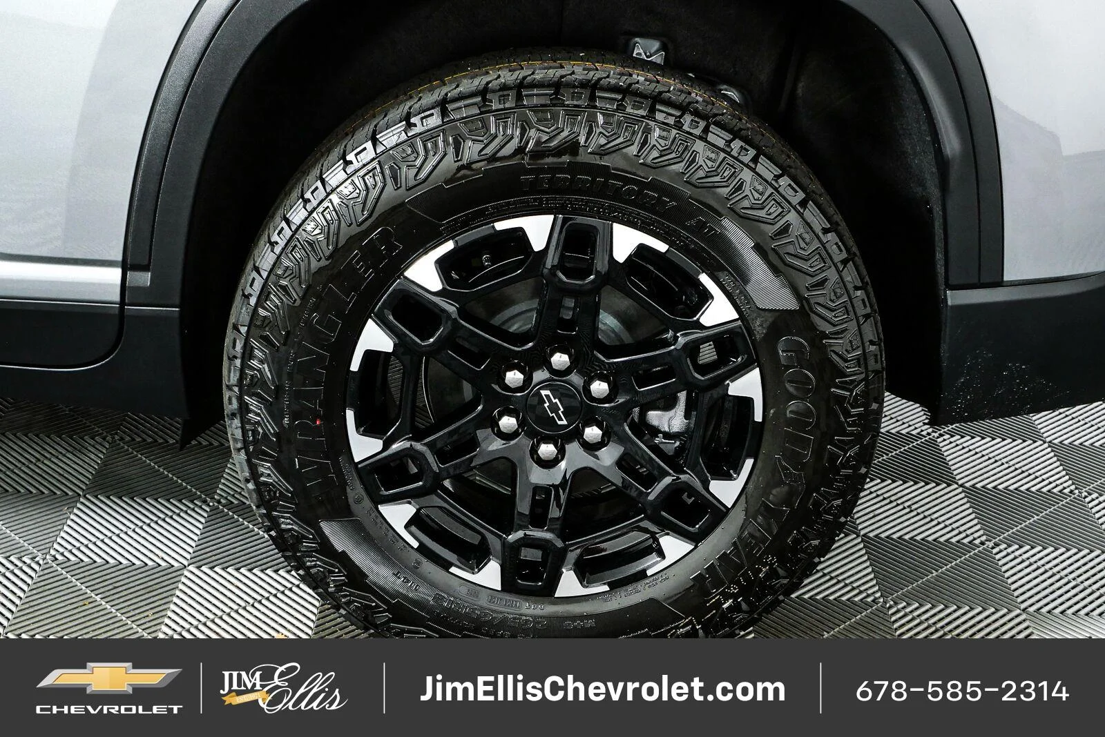 New 2027 Sterling Gray Metallic Chevrolet Z71 image 38