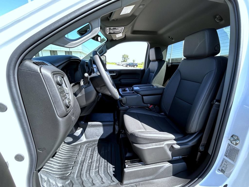 New 2026 Summit White Chevrolet Work Truck image 10
