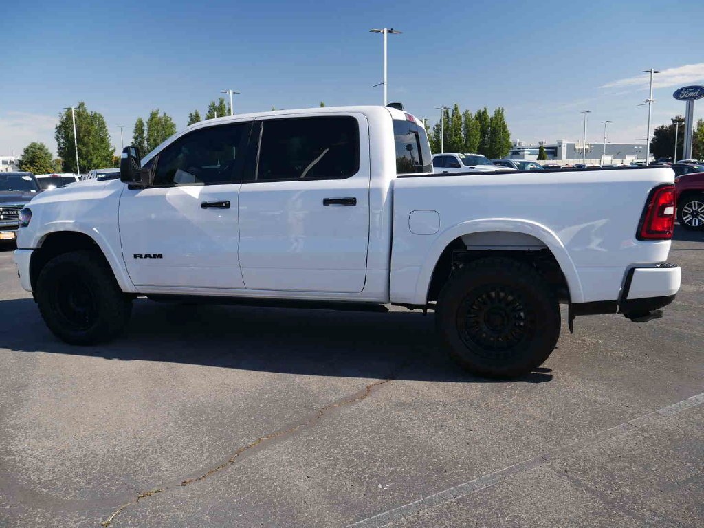 2026 RAM 1500 Laramie - Photo 26