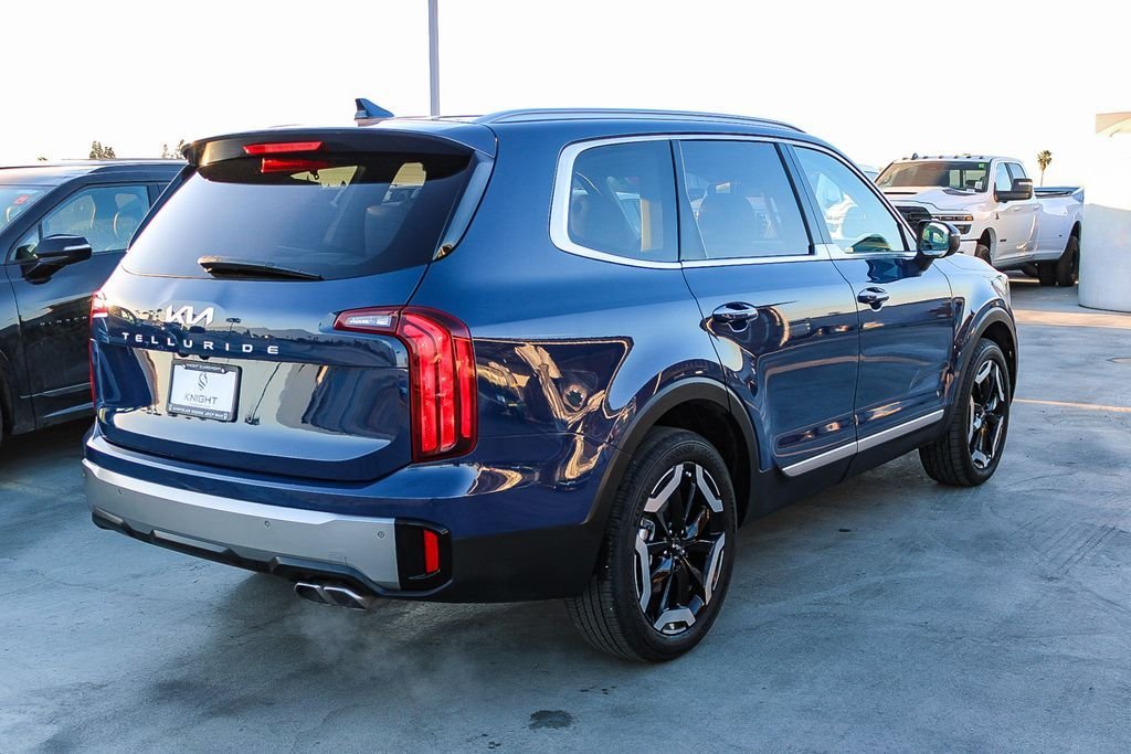 Used 2025 Midnight Kia S image 9