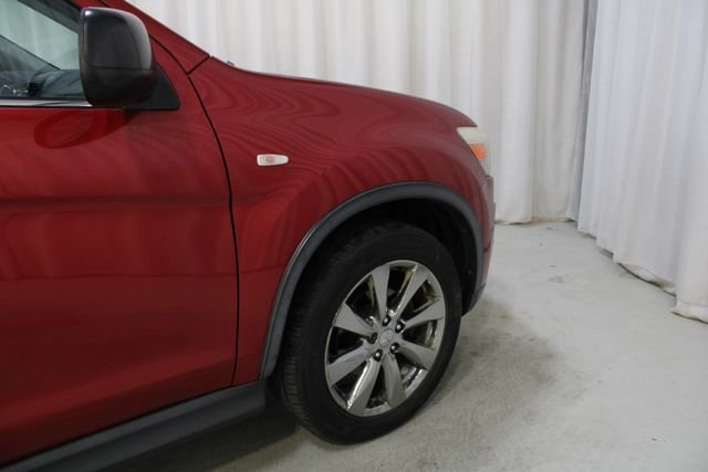 Used 2013  Mitsubishi LE image 25