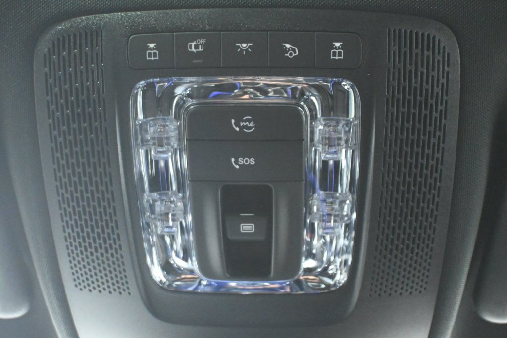 Used 2026 Mountain Grey Metallic Mercedes-Benz GLA 250 image 23