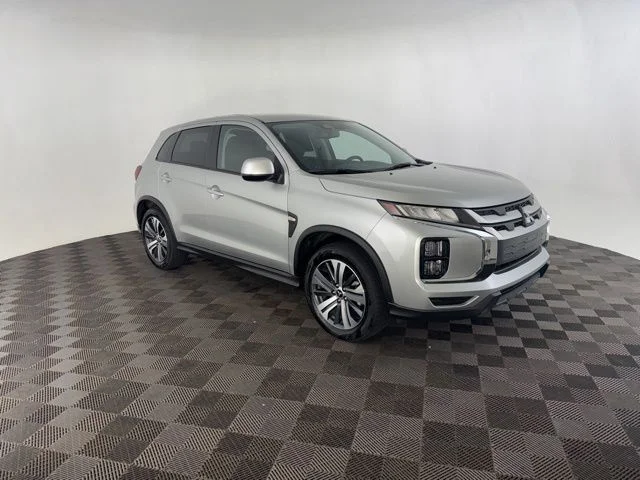Used 2024 Black Mitsubishi  image 1