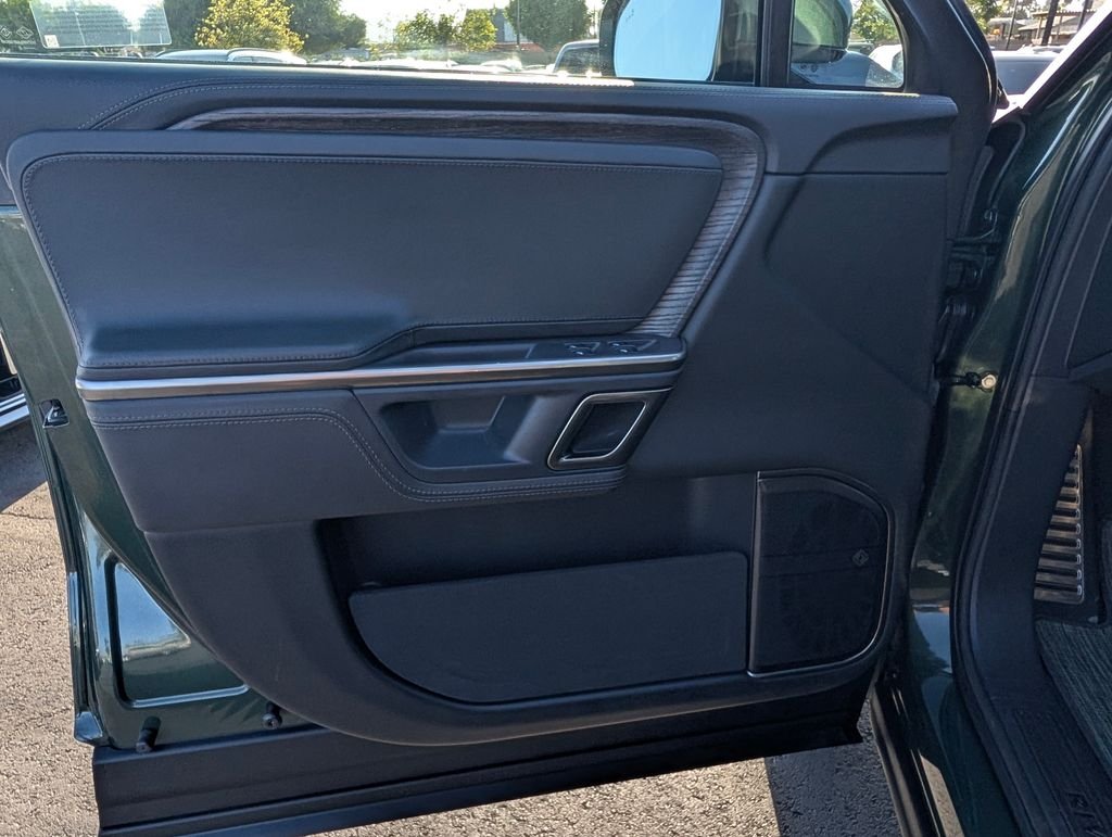 2024 Rivian R1S Adventure - Photo 17
