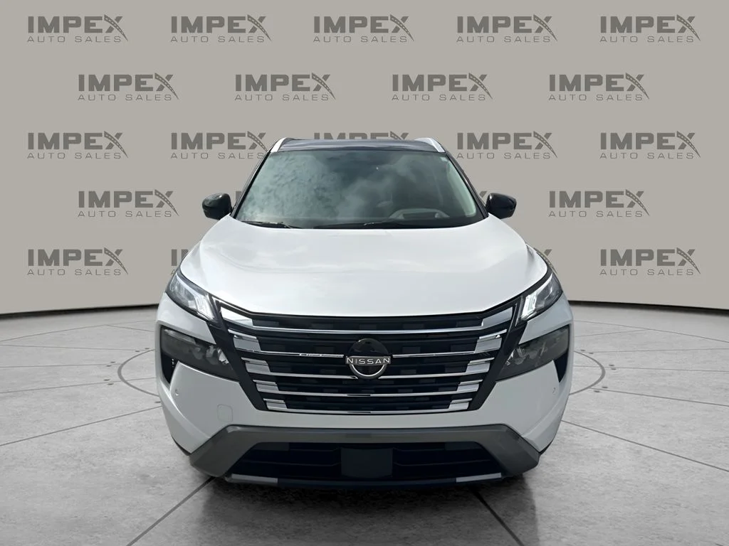 Used 2025 White Nissan SL image 8