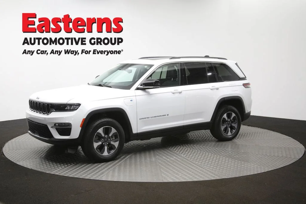 Used 2022 White Jeep 4xe image 60