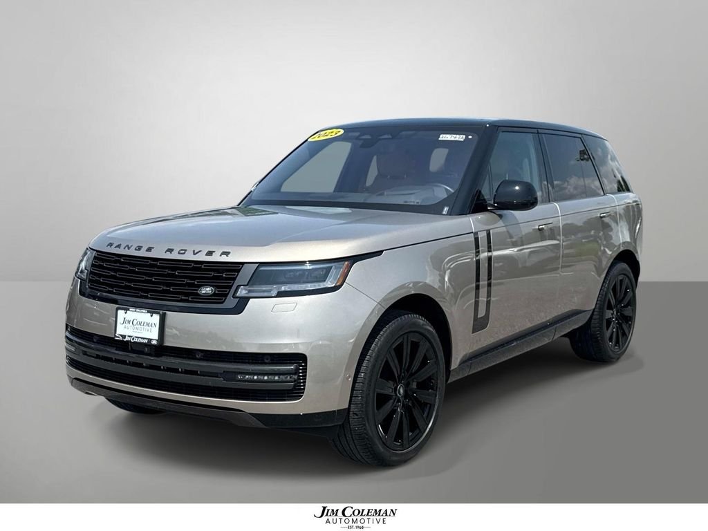 Used 2023 Blue Land Rover SE image 1