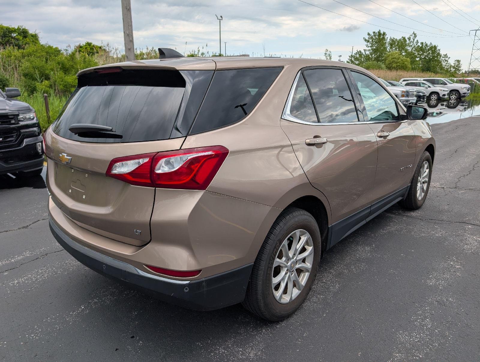 Used 2018 Sandy Ridge Metallic Chevrolet LT image 7