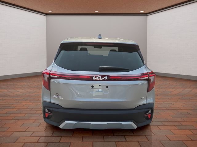 Certified Used 2024 Gray Kia LX image 25