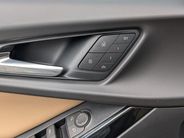 New 2027 Mosaic Black Metallic Chevrolet ACTIV image 13