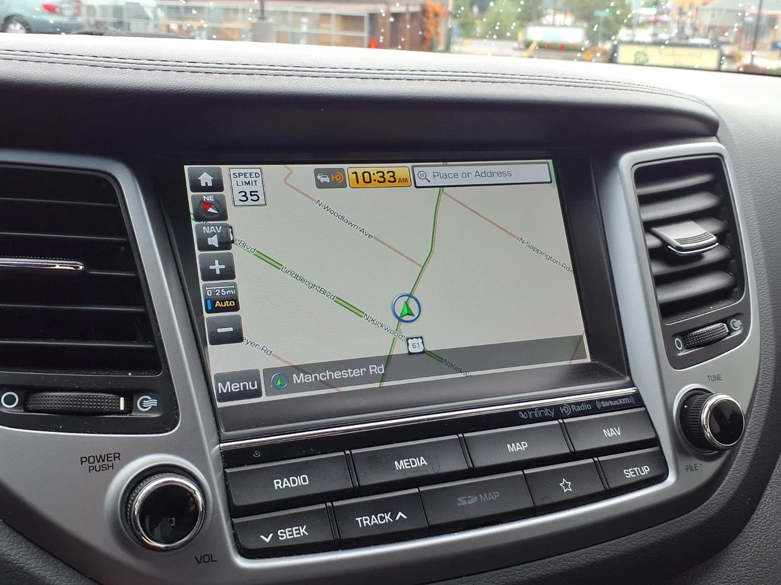Used 2018  Hyundai Limited image 8