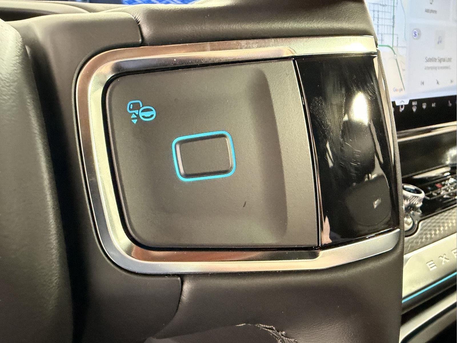 New 2026 Glacier Gray Metallic Tri-Coat Ford Platinum® image 29