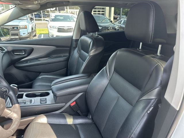 Used 2023 White Nissan SL image 15