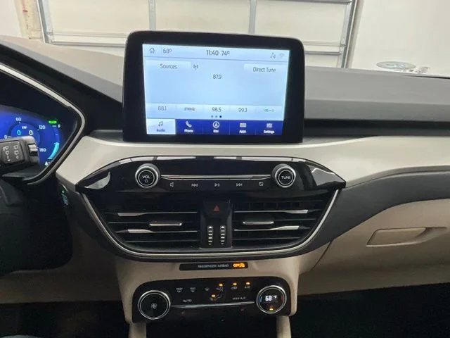 Used 2020 White Ford SE Sport image 10