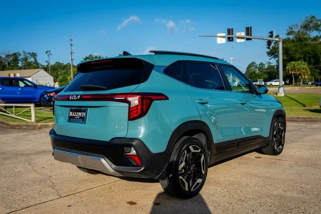 Used 2024 Pluton Blue Kia SX image 18