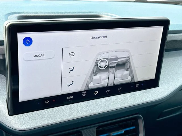 New 2026 Oxford White Ford XLT image 11