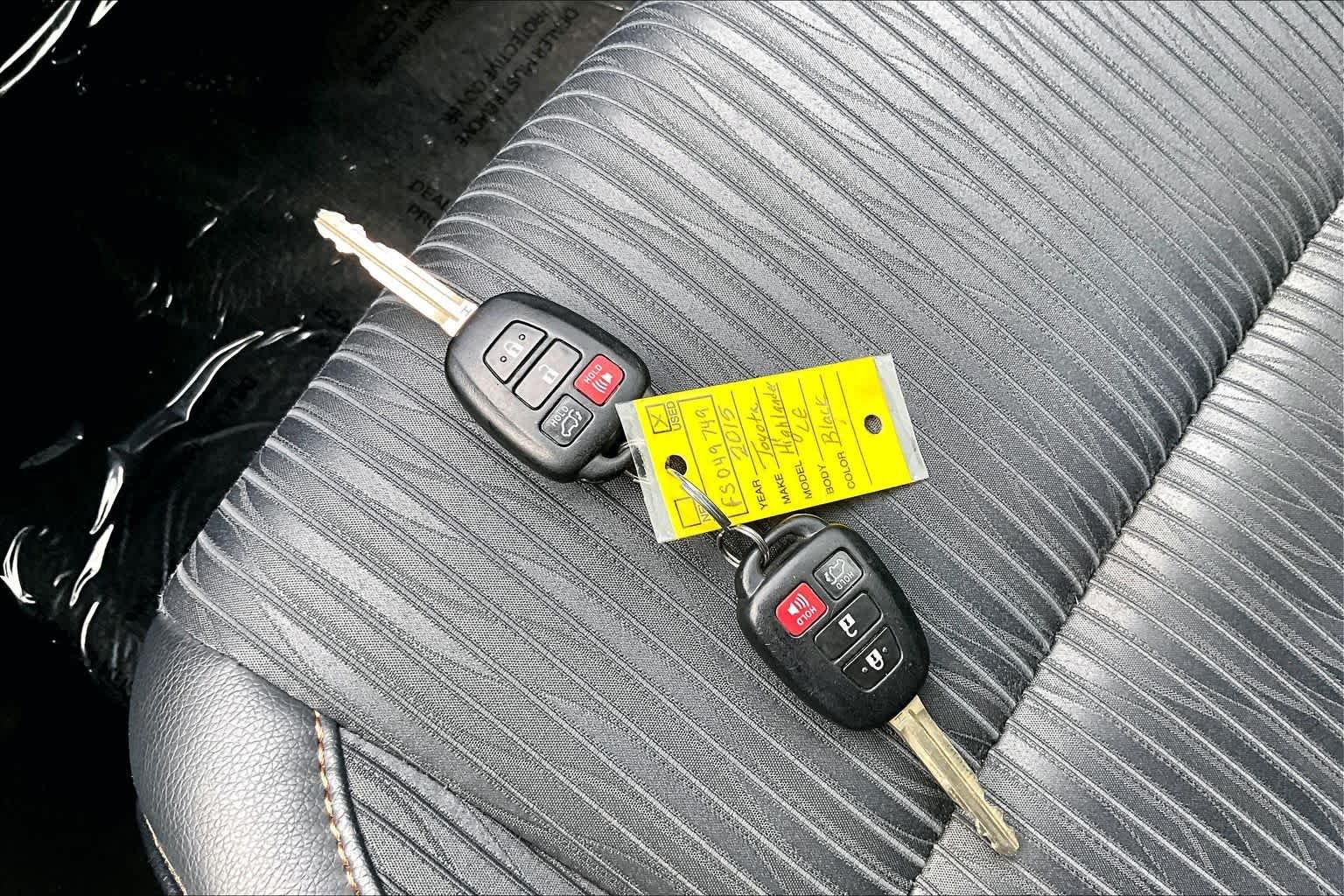 Used 2015 Attitude Black Metallic Toyota LE Plus image 13