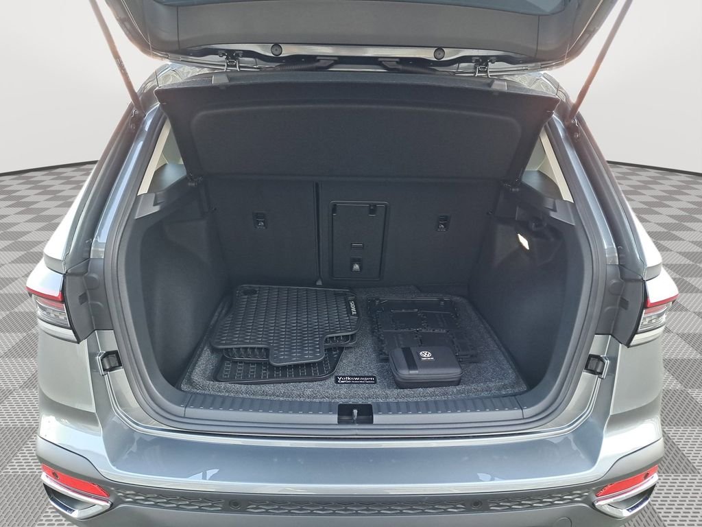 2025 Volkswagen Taos SEL - Photo 20