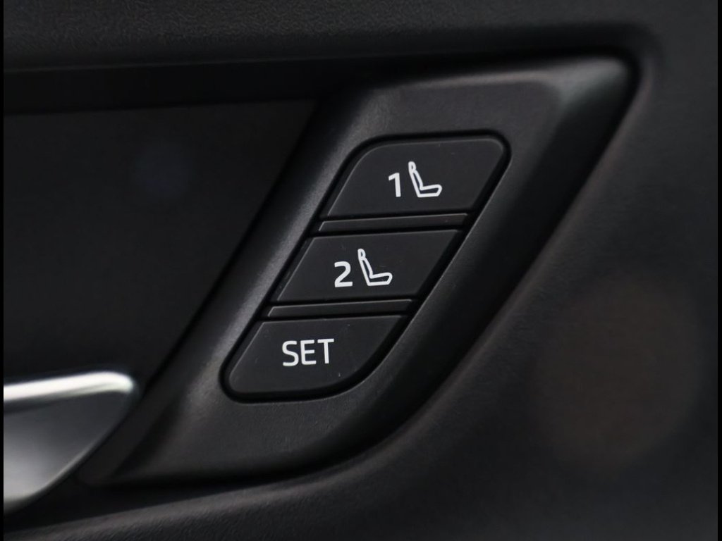 2026 Toyota Prius Plug-in Hybrid XSE Premium - Photo 10