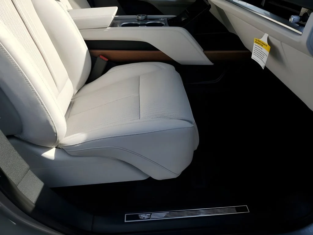 2026 Cadillac VISTIQ Sport - Photo 17