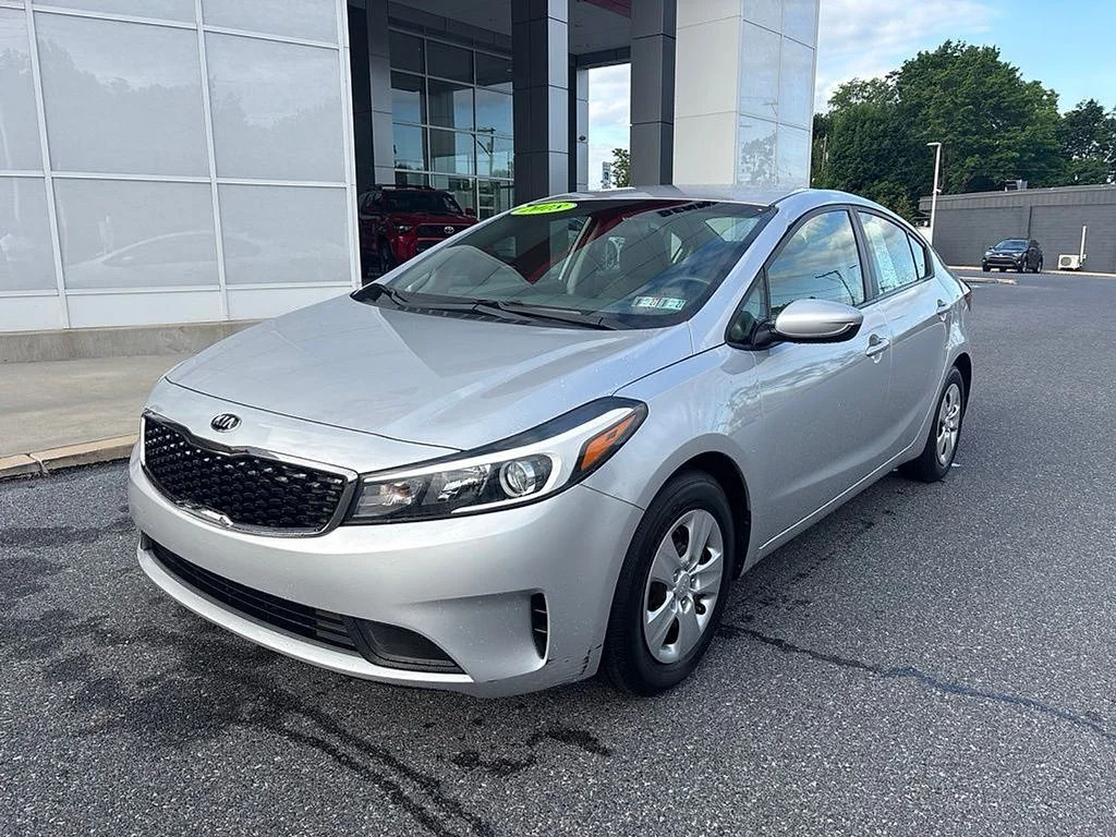 Used 2018 Kia FORTE LX with VIN 3KPFK4A7XJE185836 for sale in Lebanon, PA