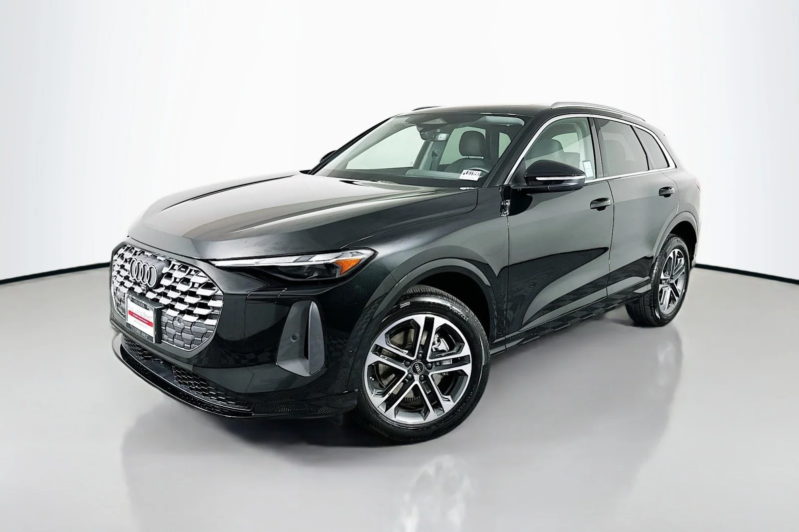 2025 Audi Q5 Premium quattro's photo