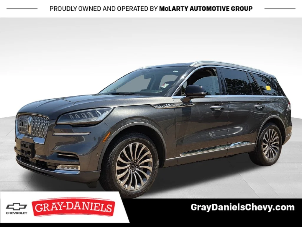 Used 2020 Gray Lincoln Reserve image 1