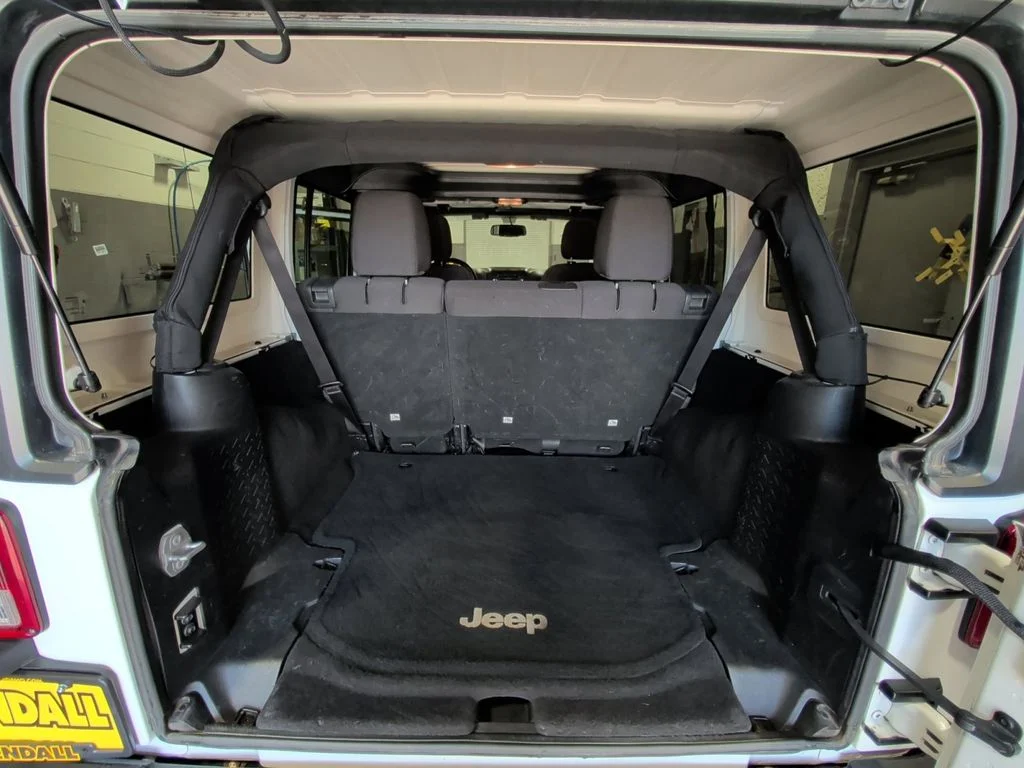 Used 2015 White Jeep Unlimited Sport image 16