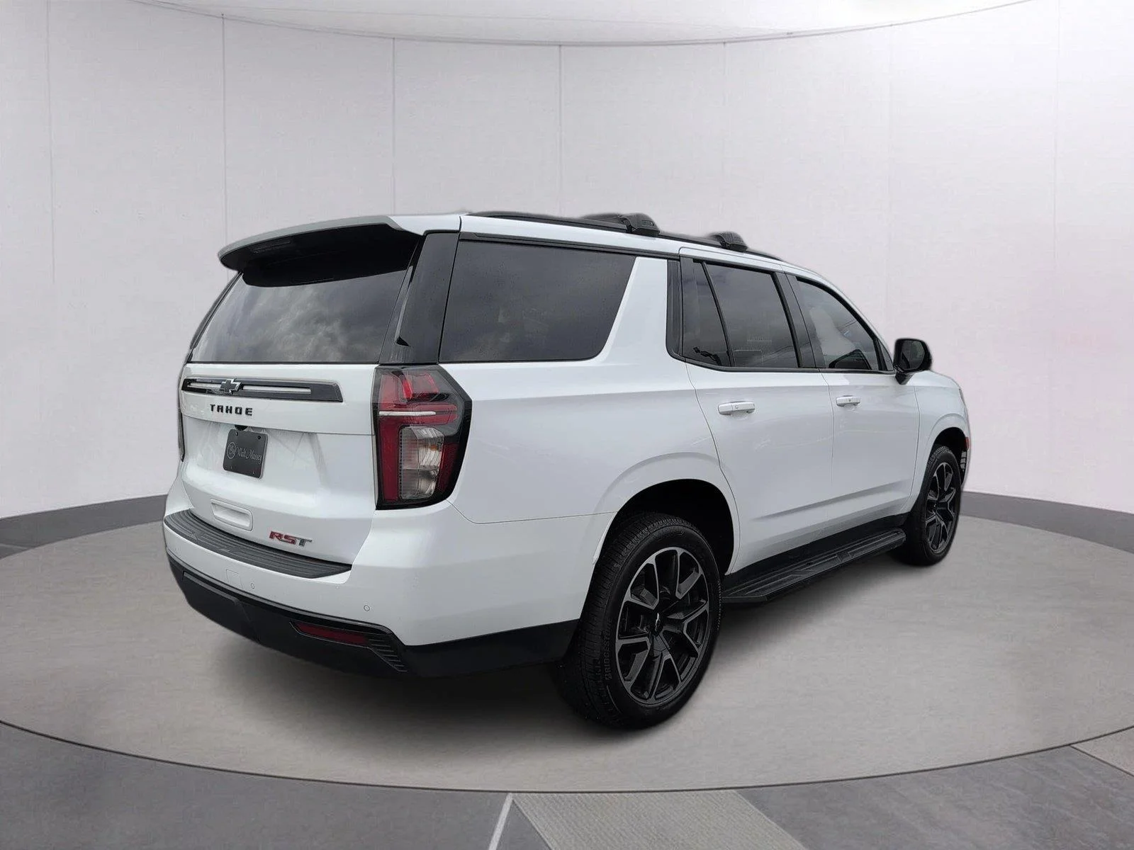 Used 2023 SUMMIT WHITE Chevrolet RST image 7