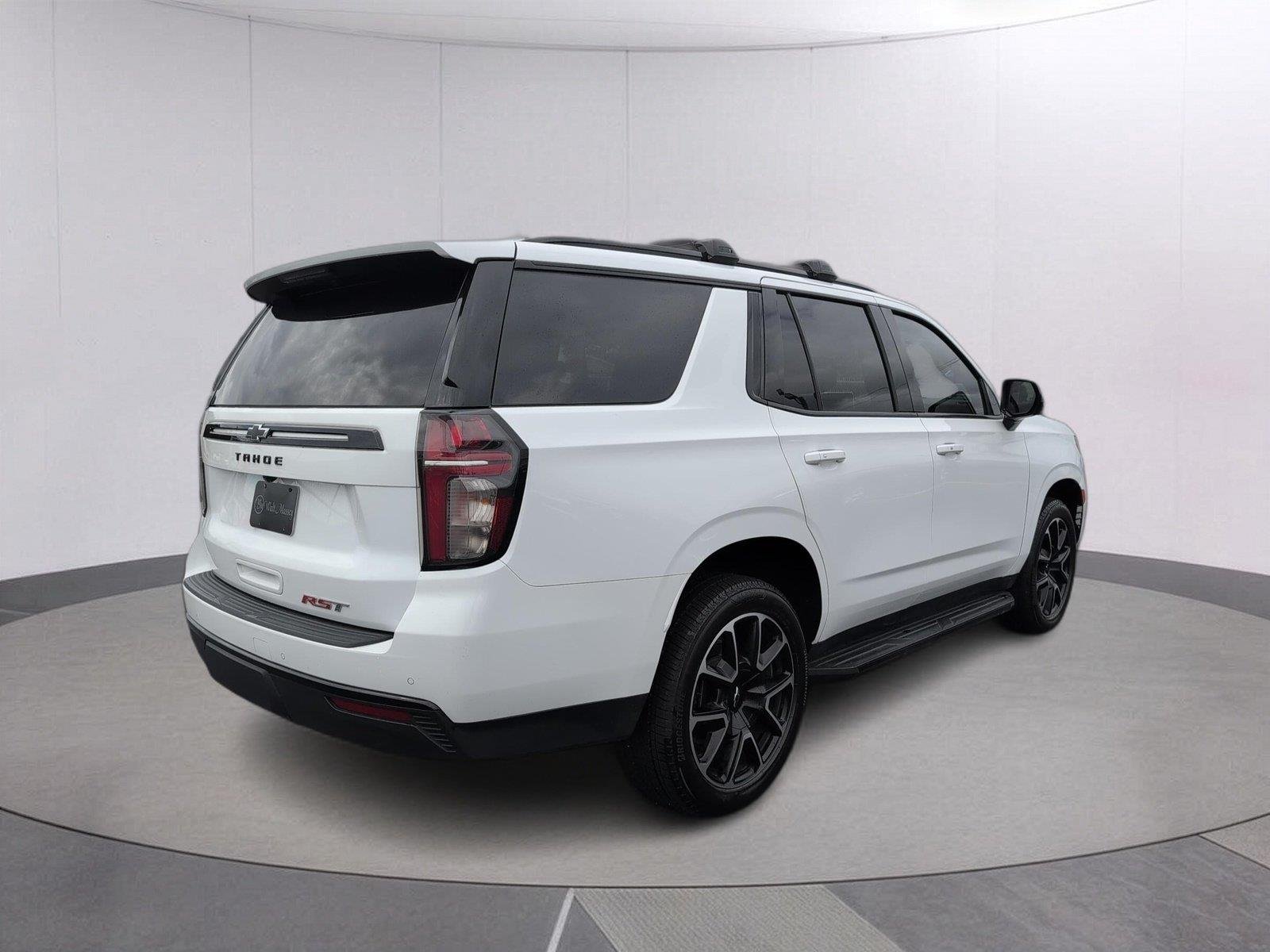 Used 2023 SUMMIT WHITE Chevrolet RST image 7