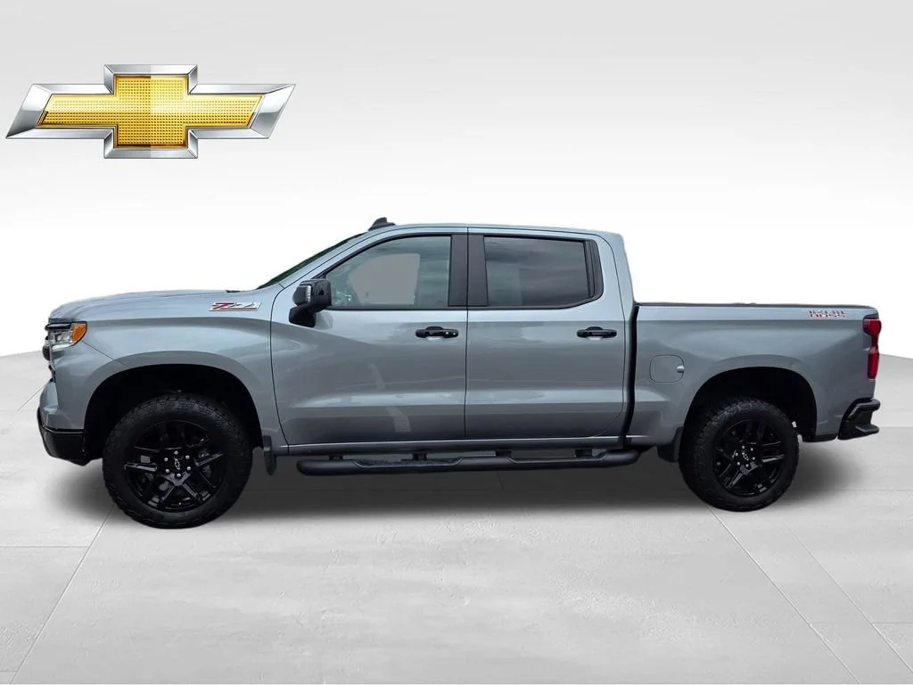 Used 2025 Sterling Gray Metallic Chevrolet LT Trail Boss image 3