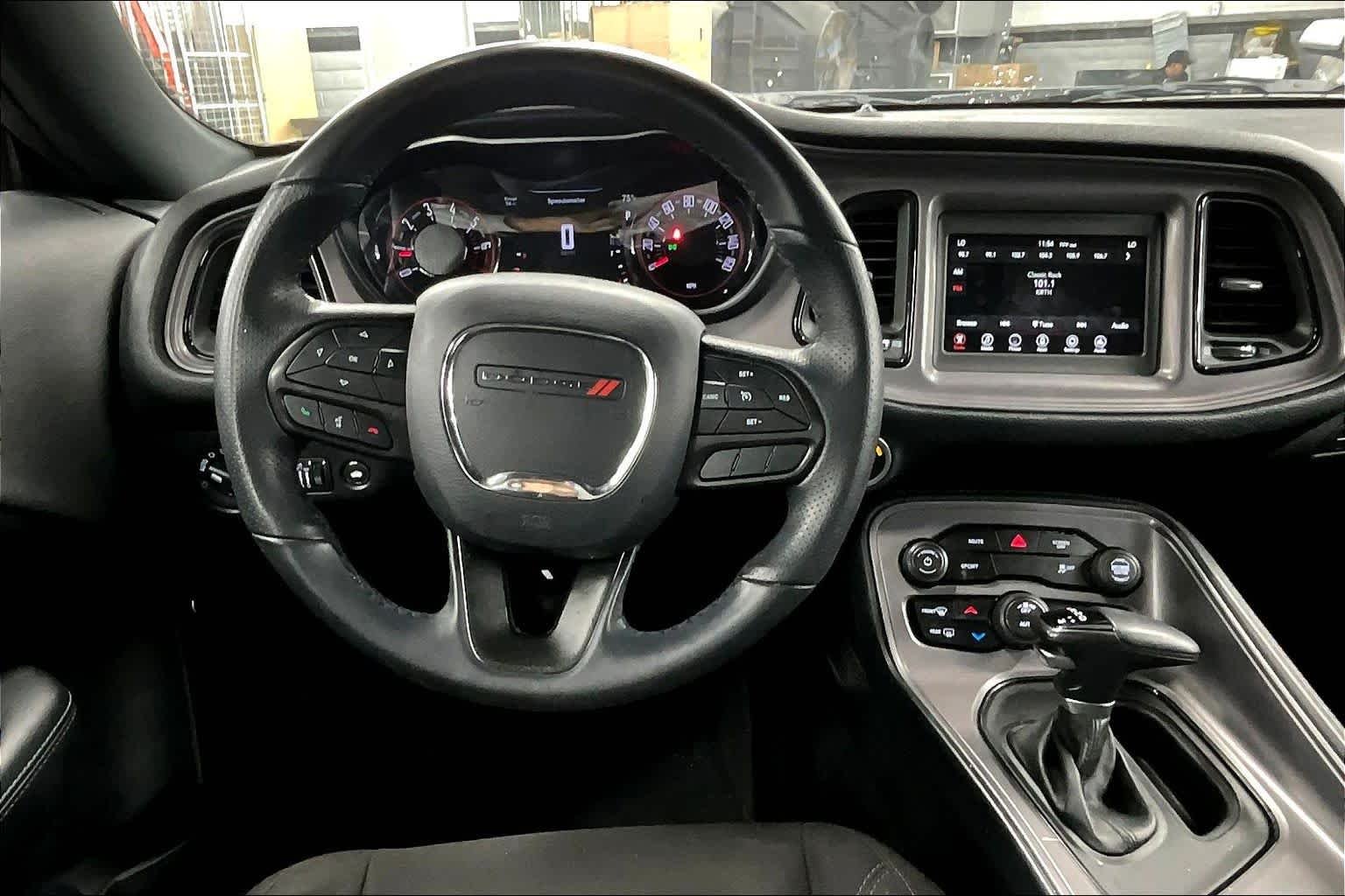Used 2023 Granite Pearlcoat Dodge SXT image 5