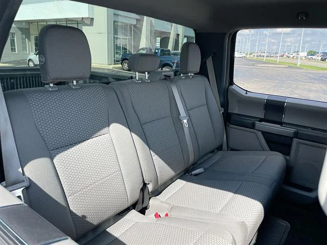 Used 2016 Magnetic Metallic Ford XL image 22