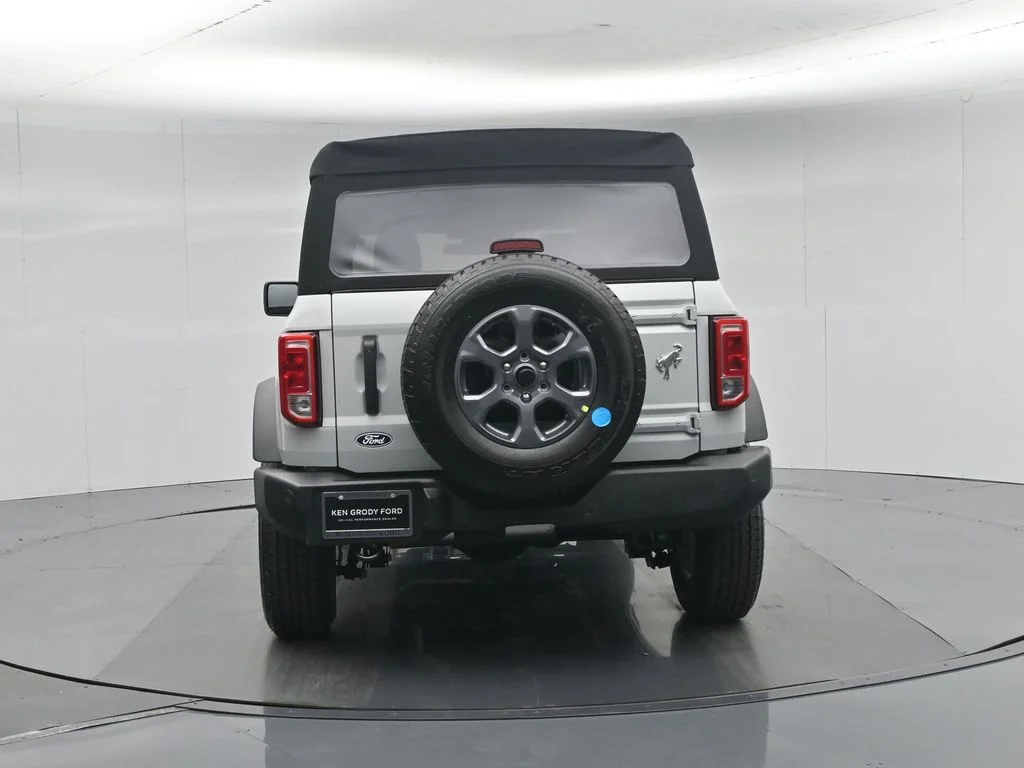New 2026 Avalanche Gray Ford Big Bend image 26