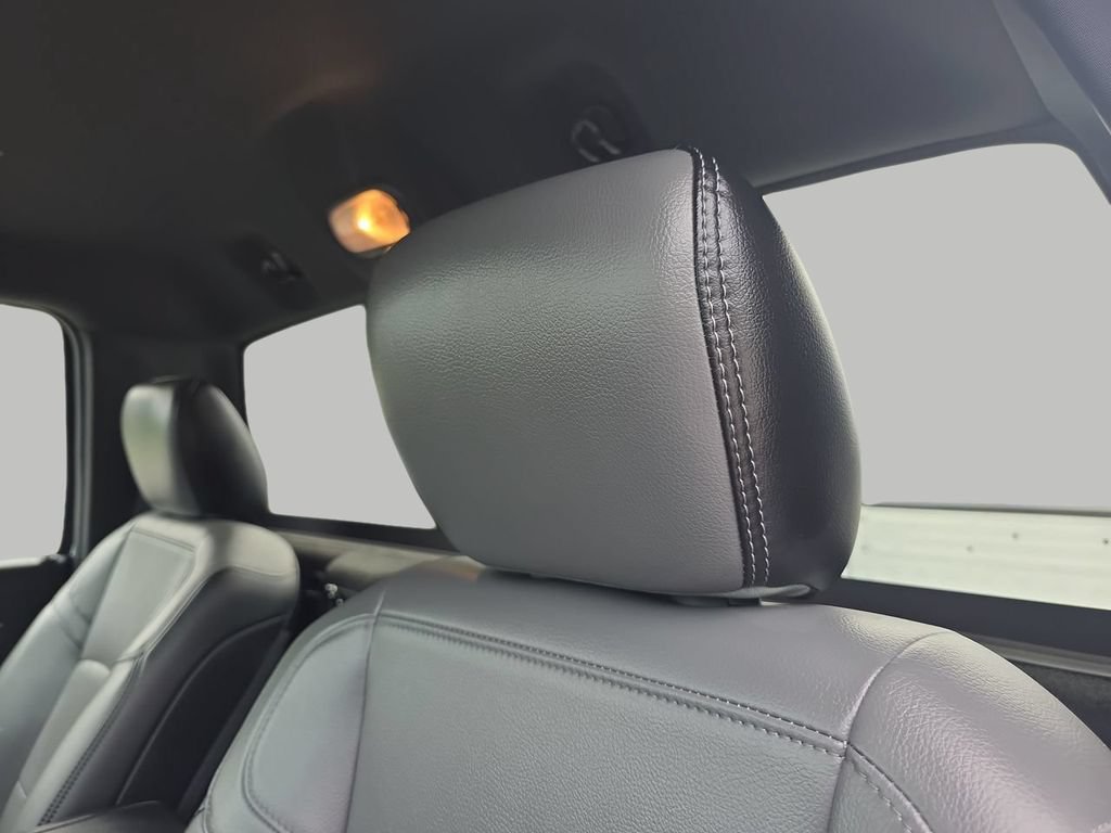 Used 2023  Ram Tradesman image 17