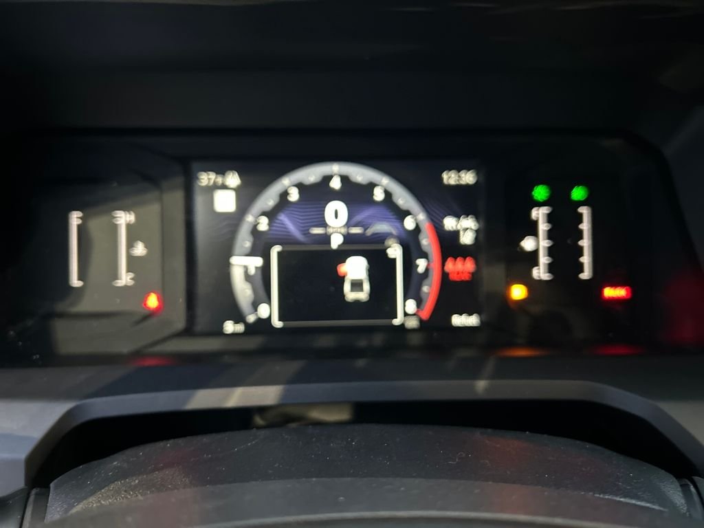 2026 Toyota Tacoma SR5 - Photo 9