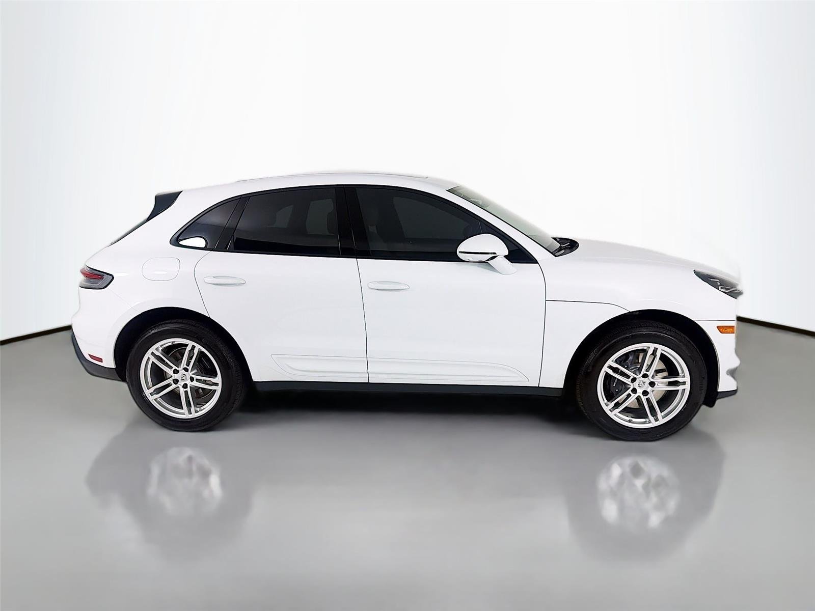 Used 2023 Carrara White Metallic Porsche T image 28