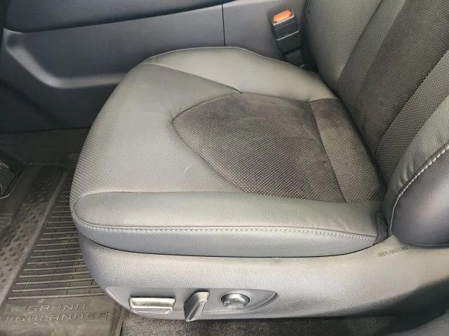 New 2026 Cement Toyota MAX Platinum image 18