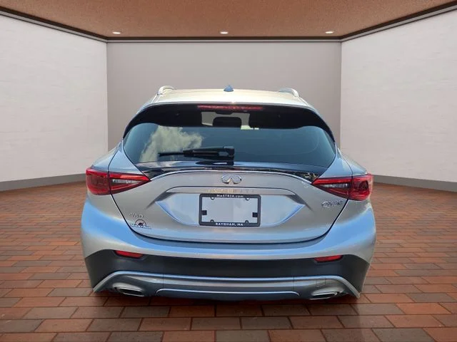 Used 2017 Silver INFINITI Luxury image 26