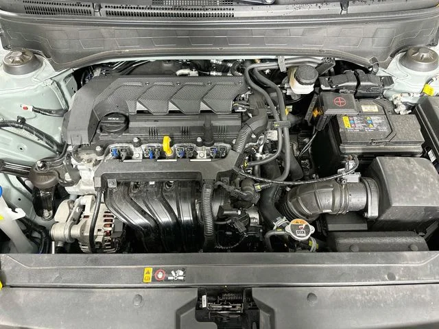 Certified Used 2025 Green Hyundai Limited image 23