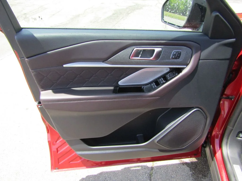 New 2026 Rapid Red Metallic Tinted Clearcoat Ford Platinum™ image 21