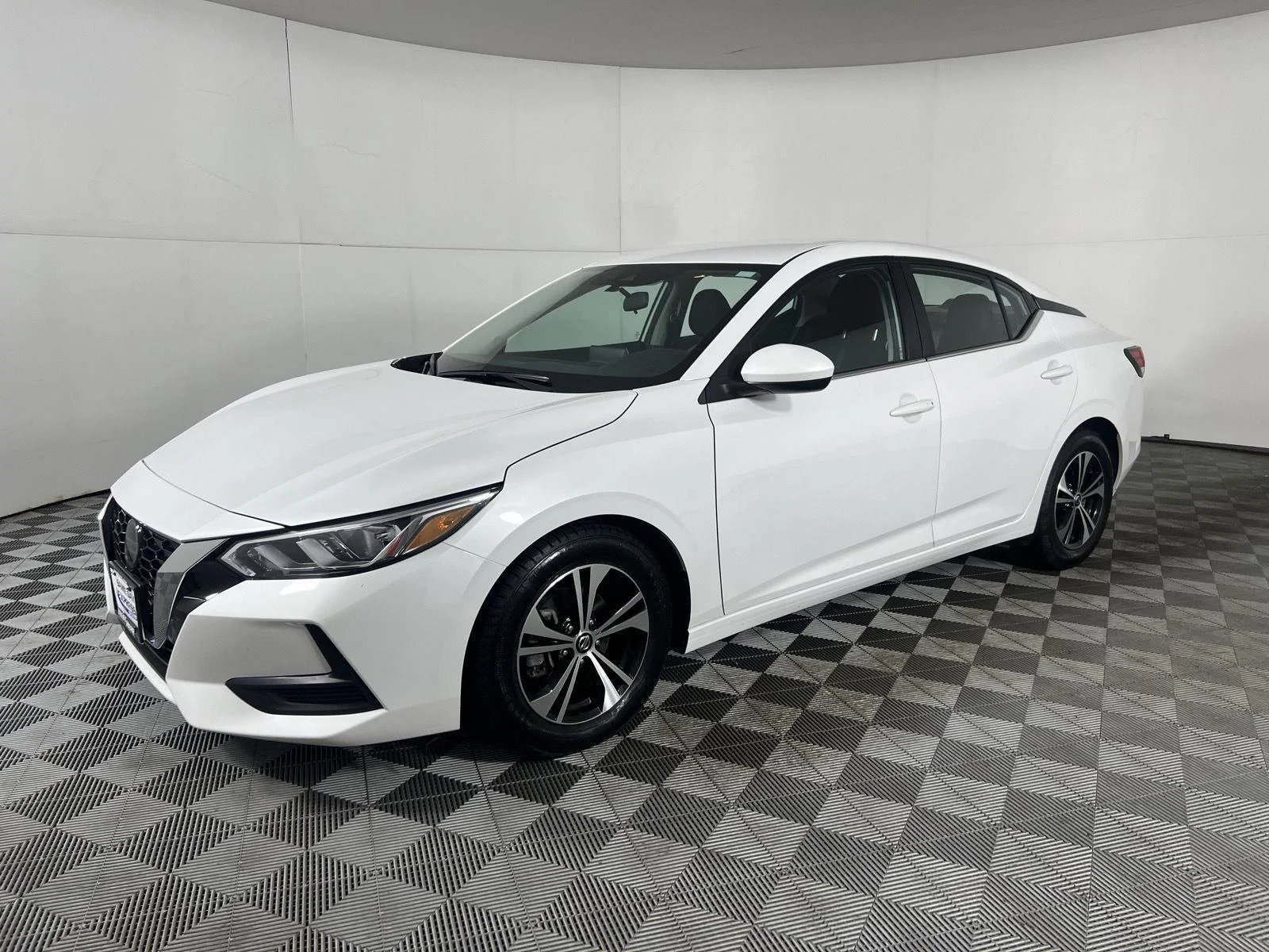 Used 2023 Aspen White Tricoat Nissan SV image 4