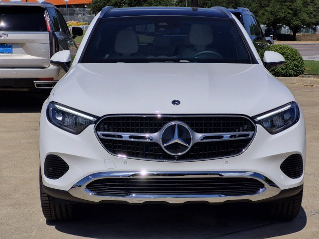New 2027 Polar White Mercedes-Benz GLC 300 image 39