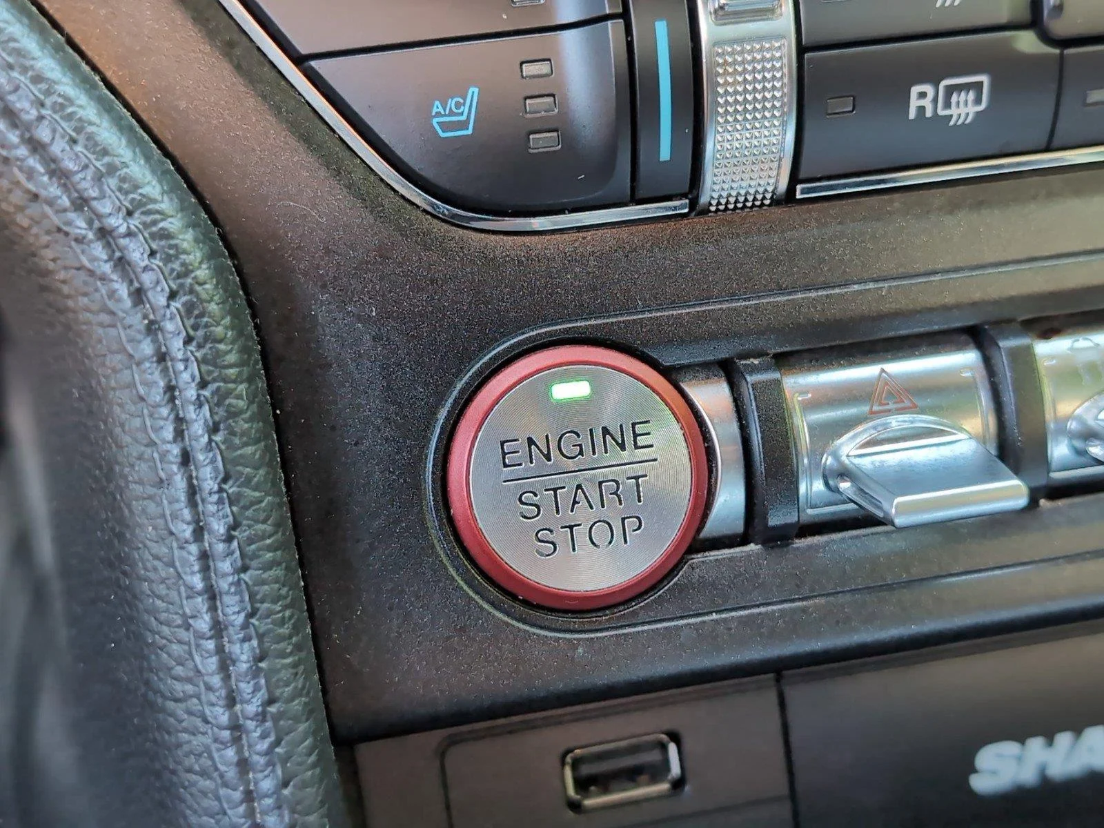 Used 2018 Royal Crimson Metallic Tinted Clearcoat Ford GT Premium image 34