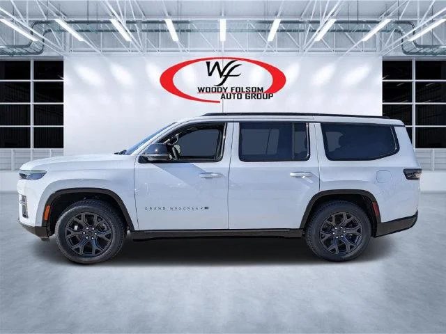 New 2026 Bright White Clear-Coat Exterior Paint Jeep Grand Wagoneer image 6