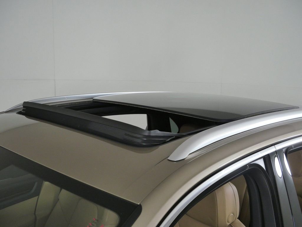 Used 2019 Silver Porsche S image 17